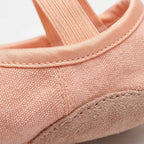 Chaussons de danse classique femme toile camel — Andante - vue rapprochée