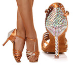 Souliers de danse latine femme satin — Lyudmila
