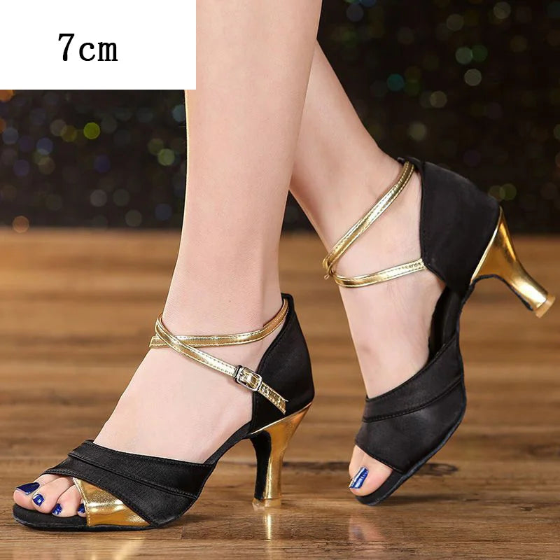 Souliers de danse latine femme — Katowice - vue 3/4