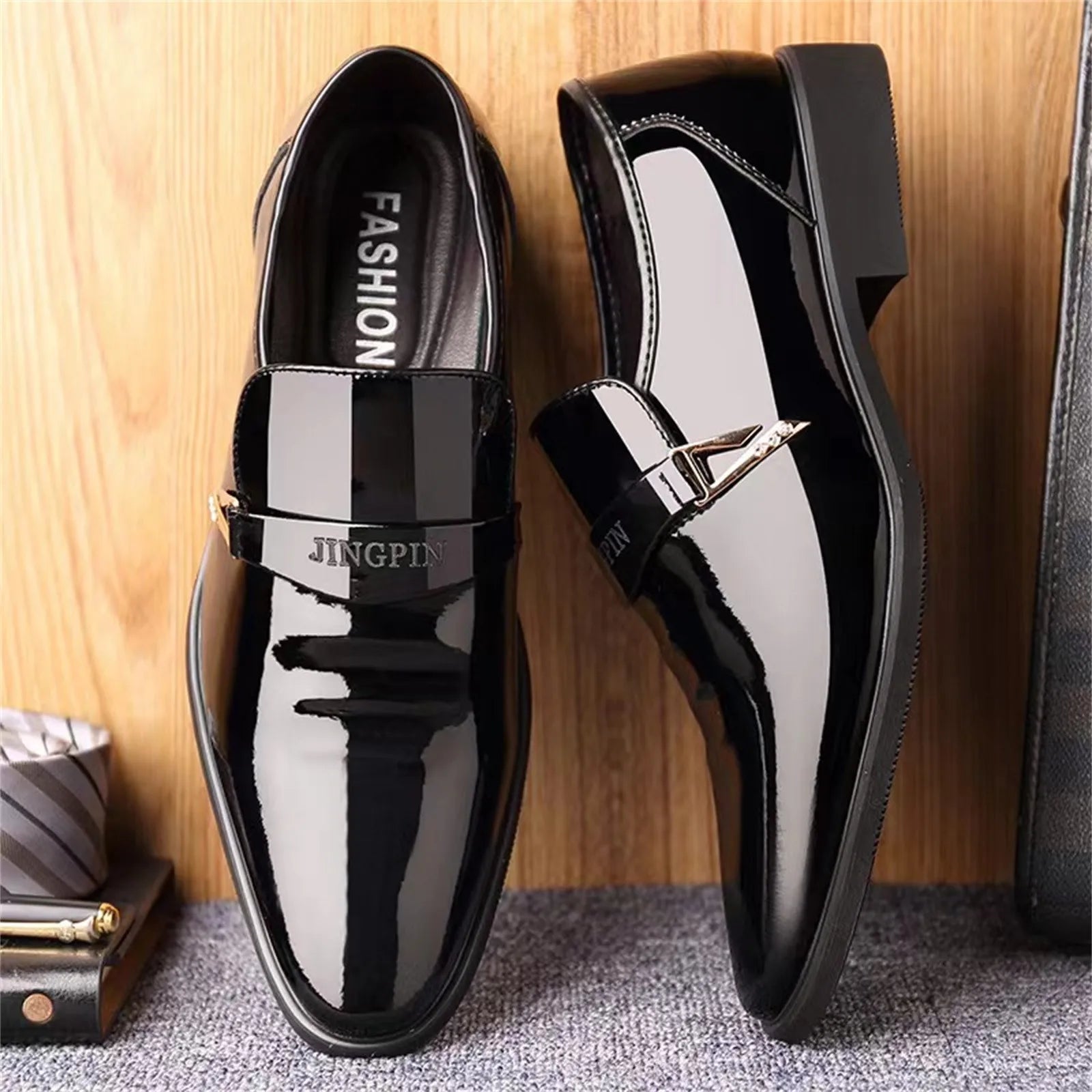 Chaussures de danse homme cuir verni noir — Coralie - vue rapprochée