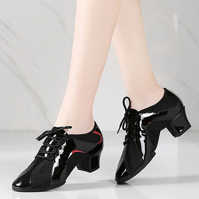 Souliers de danse latine femme — Nuria - vue de profil