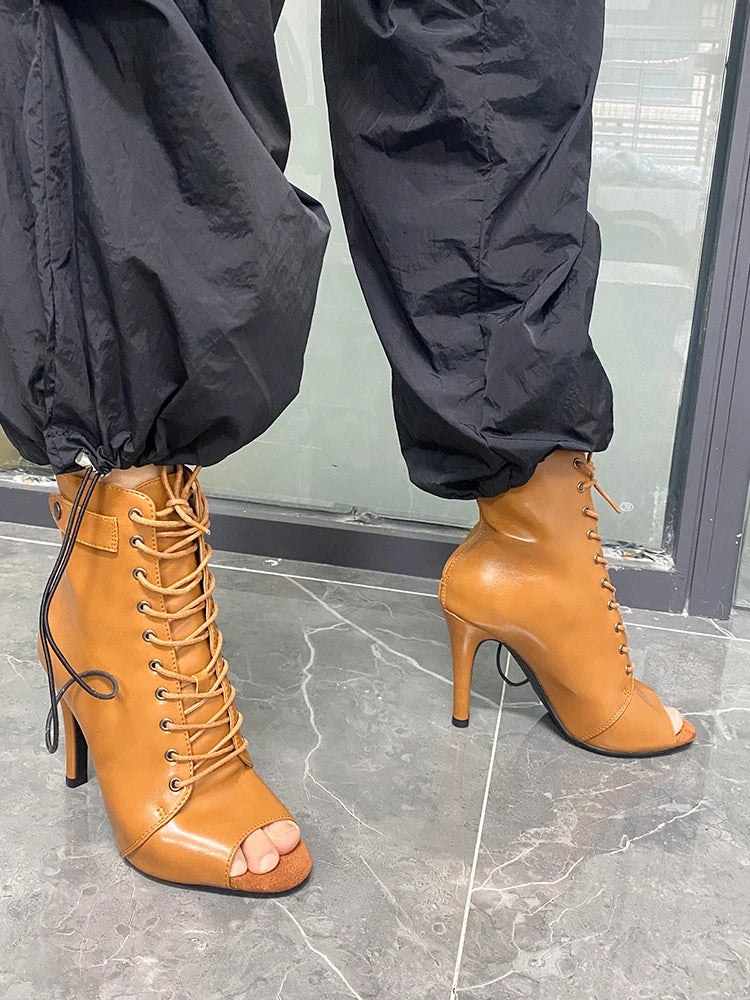 Souliers de danse latine femme — Natalya - vue rapprochée